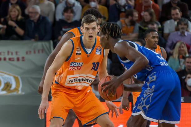 不随波逐流 不随波逐流