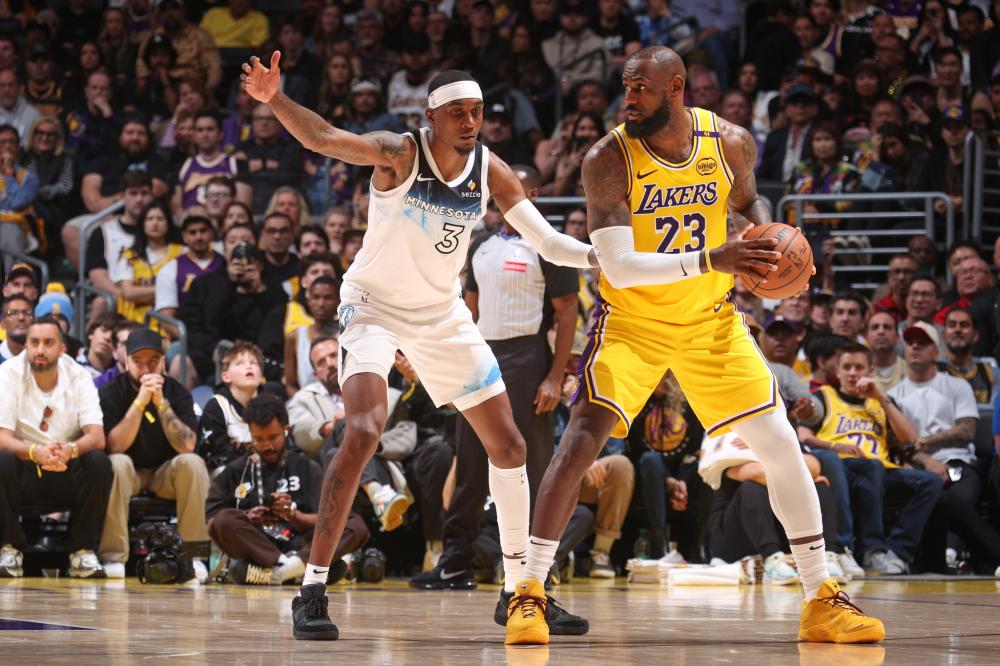 反顾的铲球 反顾的铲球